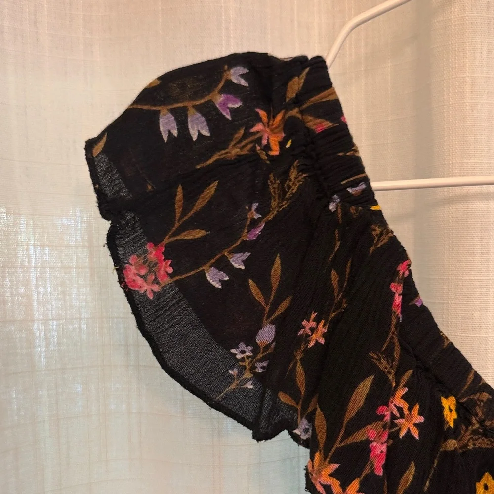 Floral Ruffle Blouse - Picture 6 of 7
